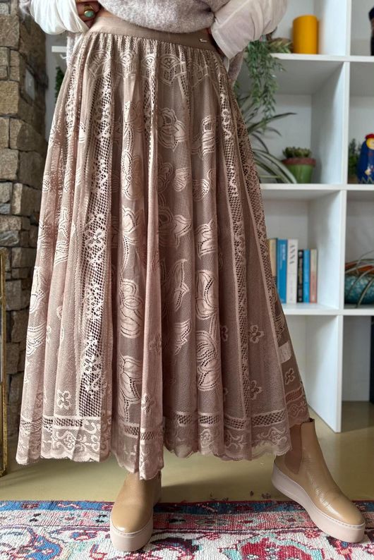 Vintage Vera Scalloped Hem Lace Midi Skirt Tan